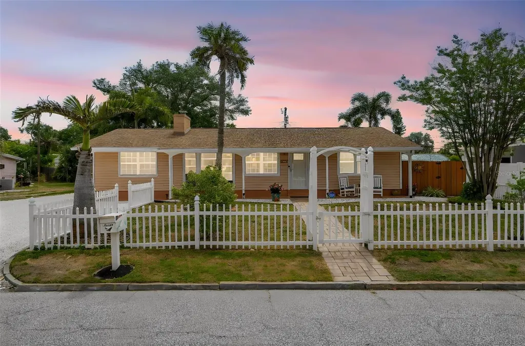 2648 46th Street S Gulfport FL 33711