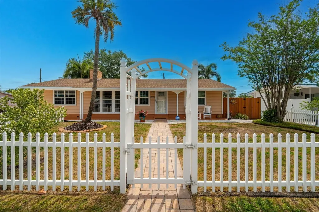 2648 46th Street S Gulfport FL 33711