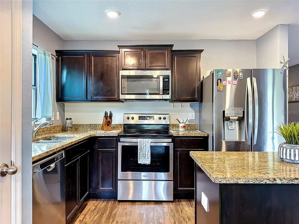 1717 Chatham Green Circle Ruskin FL 33570