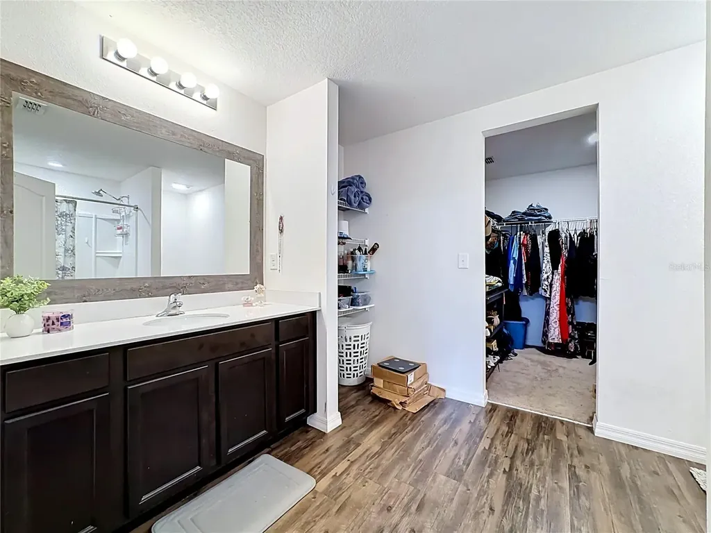 1717 Chatham Green Circle Ruskin FL 33570