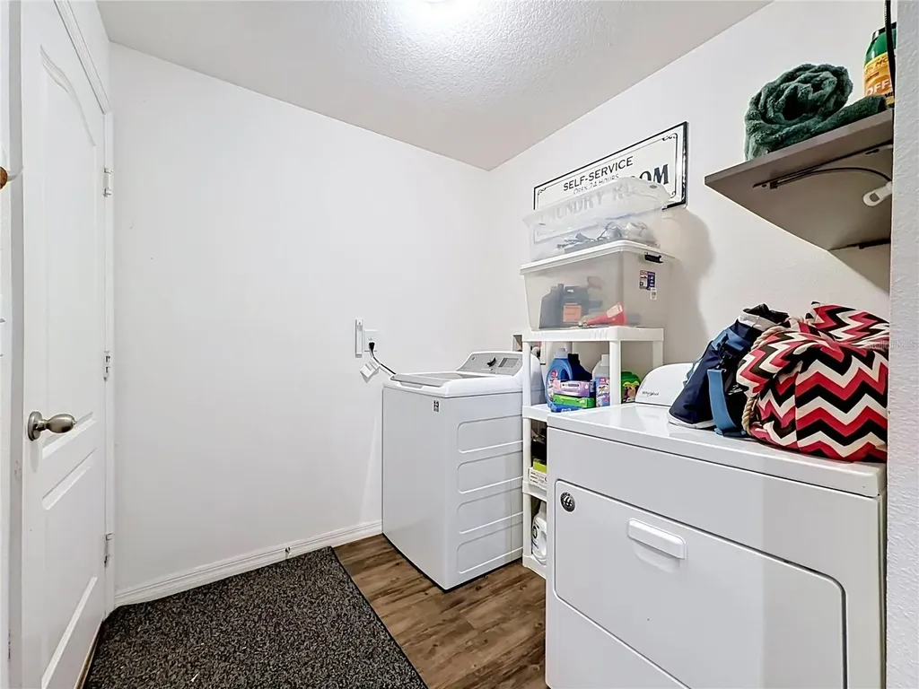 1717 Chatham Green Circle Ruskin FL 33570