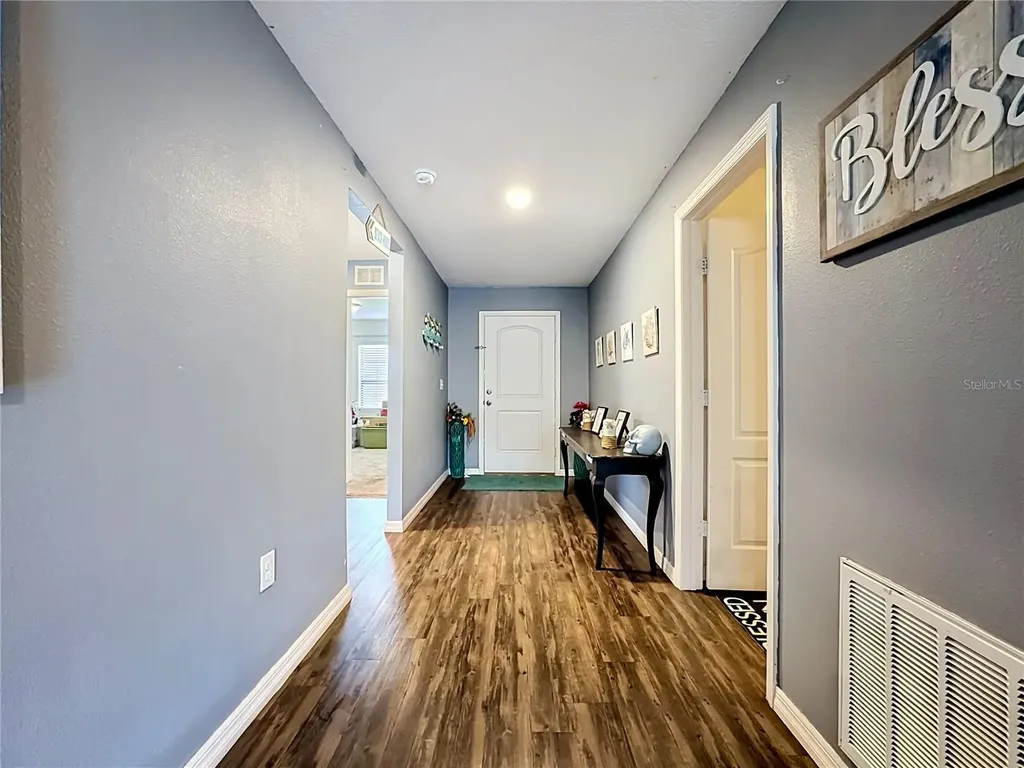 1717 Chatham Green Circle Ruskin FL 33570