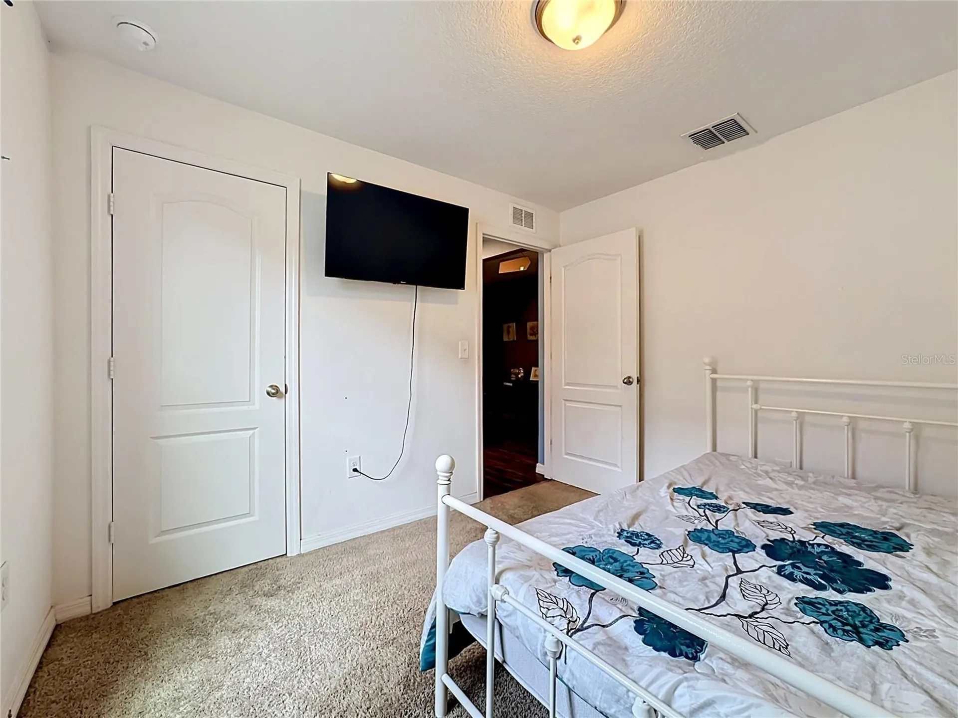 1717 Chatham Green Circle Ruskin FL 33570