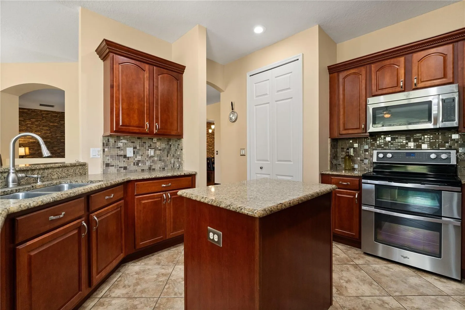 3759 Eagle Isle Circle Kissimmee FL 34746