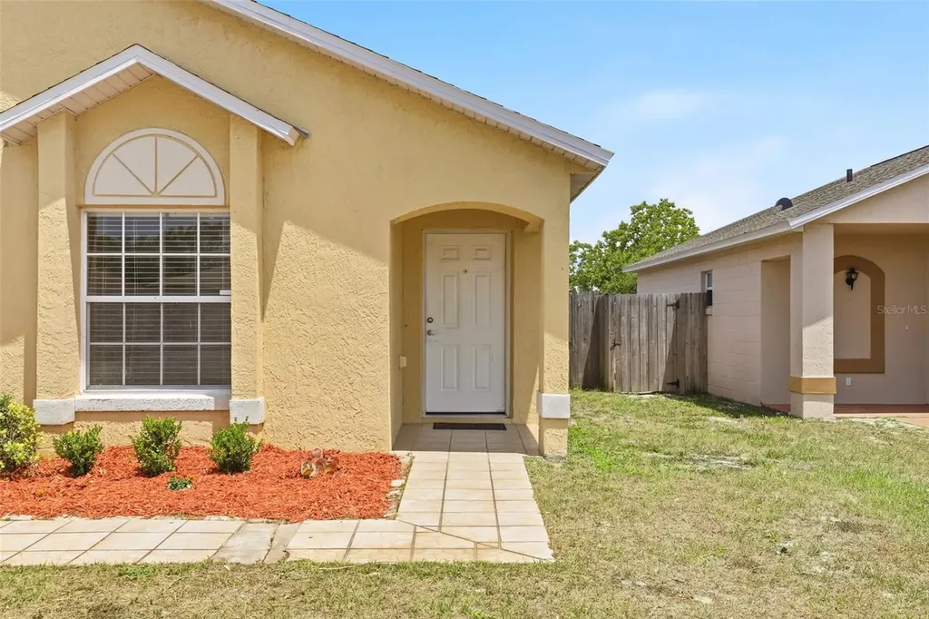 8865 Lambert Lane Orlando FL 32825