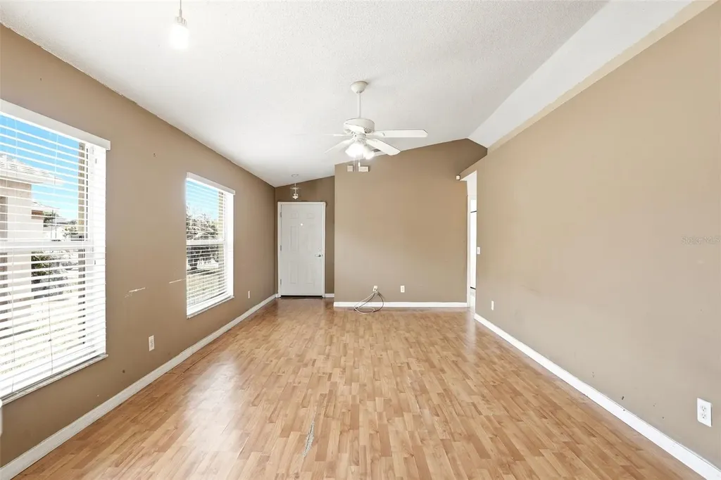 8865 Lambert Lane Orlando FL 32825