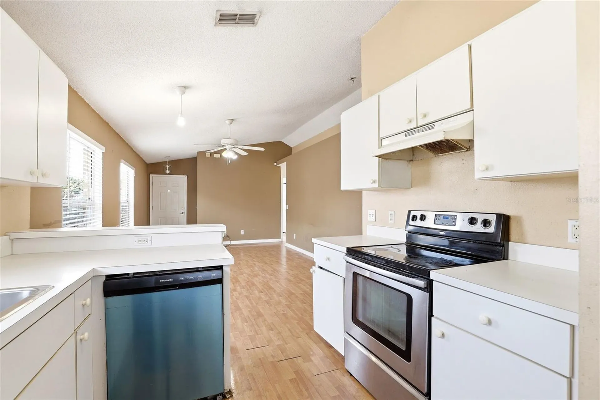 8865 Lambert Lane Orlando FL 32825