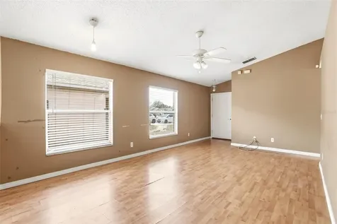 8865 Lambert Lane Orlando FL 32825