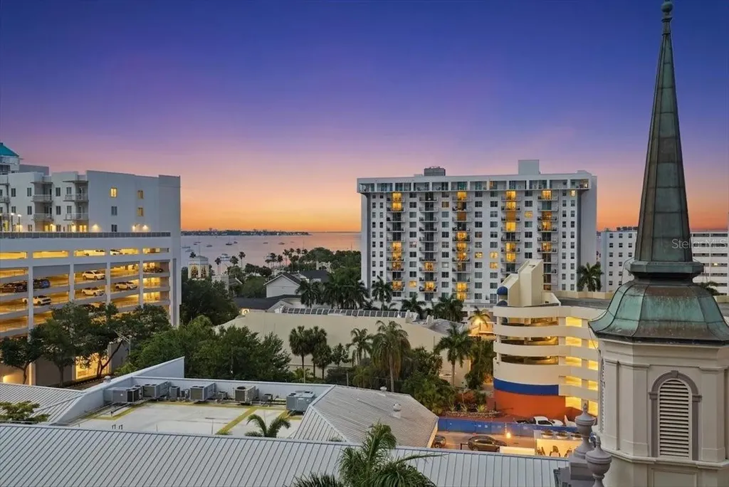 111 S Pineapple Avenue Sarasota FL 34236