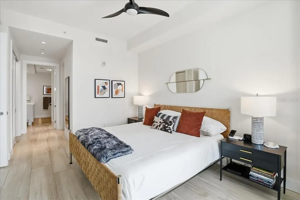 111 S Pineapple Avenue Sarasota FL 34236