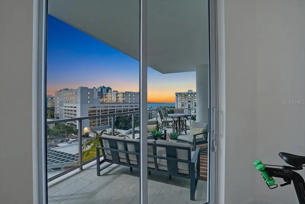111 S Pineapple Avenue Sarasota FL 34236