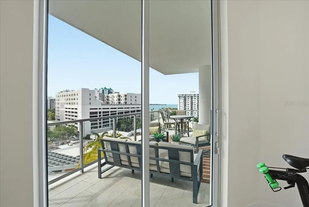 111 S Pineapple Avenue Sarasota FL 34236