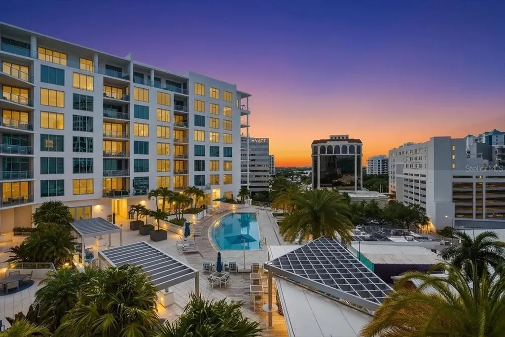 111 S Pineapple Avenue Sarasota FL 34236