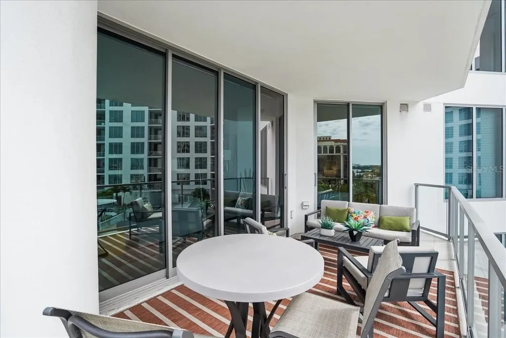 111 S Pineapple Avenue Sarasota FL 34236