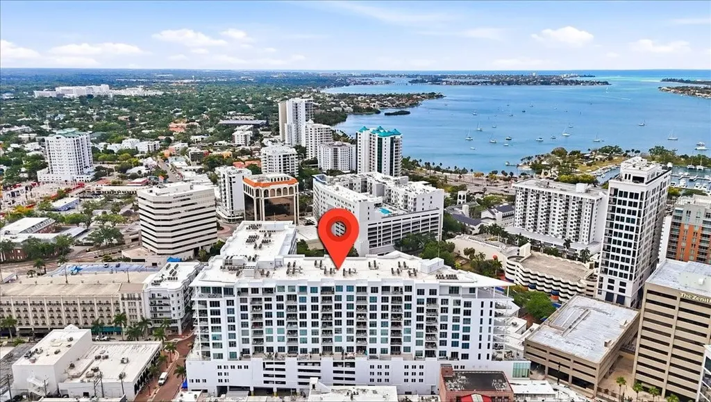 111 S Pineapple Avenue Sarasota FL 34236