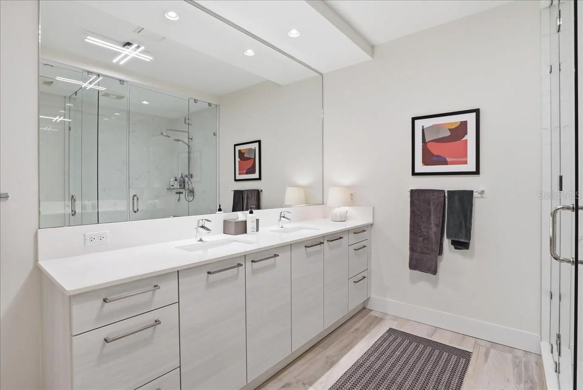 111 S Pineapple Avenue Sarasota FL 34236