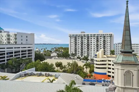 111 S Pineapple Avenue Sarasota FL 34236