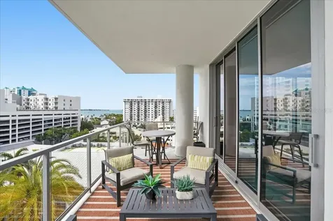 111 S Pineapple Avenue Sarasota FL 34236