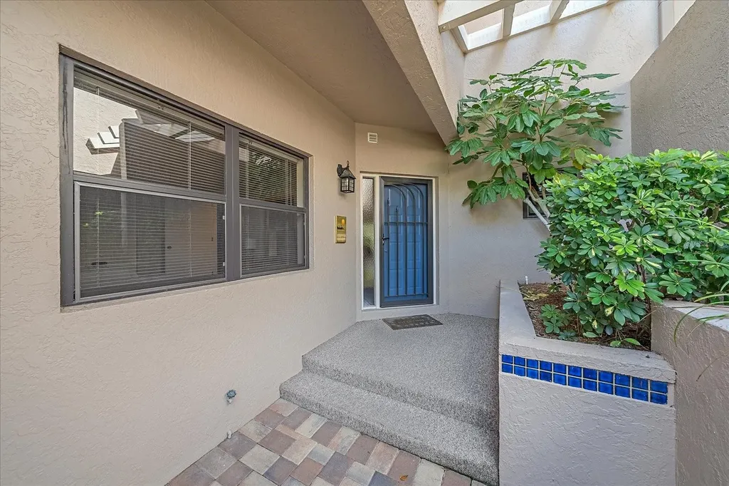 1612 Starling Drive Sarasota FL 34231