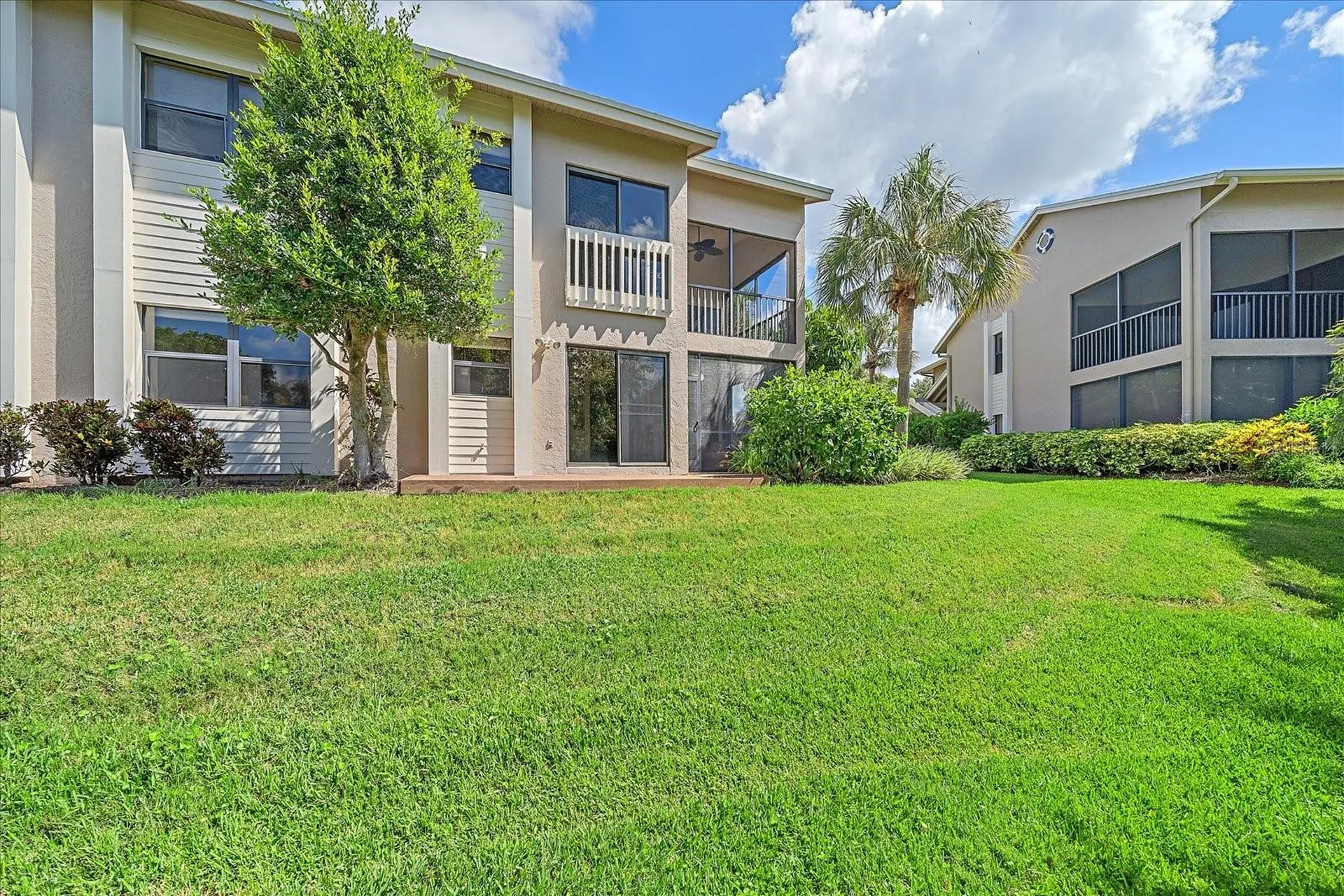 1612 Starling Drive Sarasota FL 34231