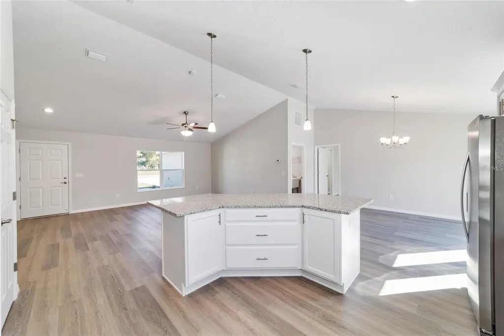6411 SW 204 Avenue Dunnellon FL 34431