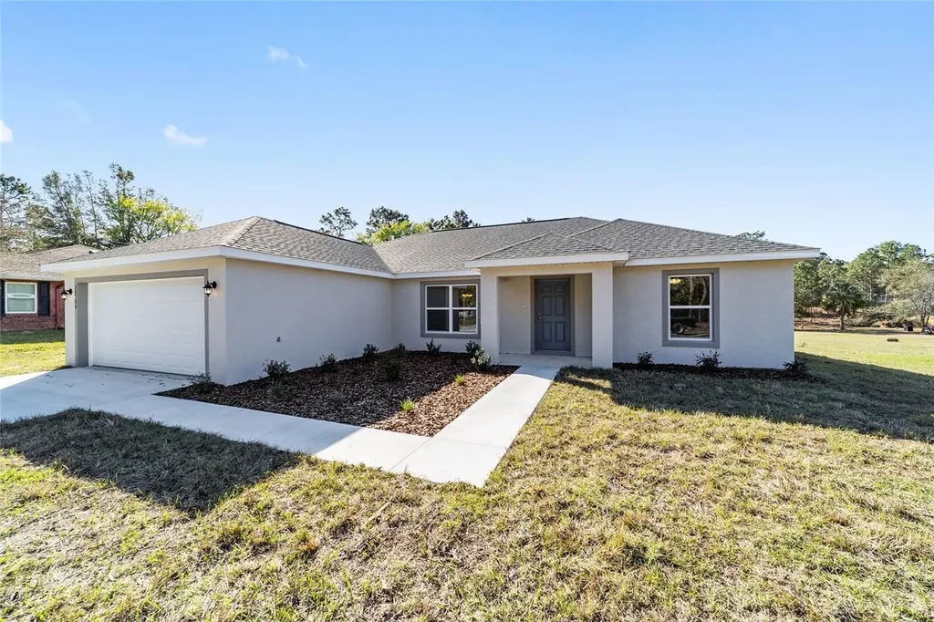 6411 SW 204 Avenue Dunnellon FL 34431