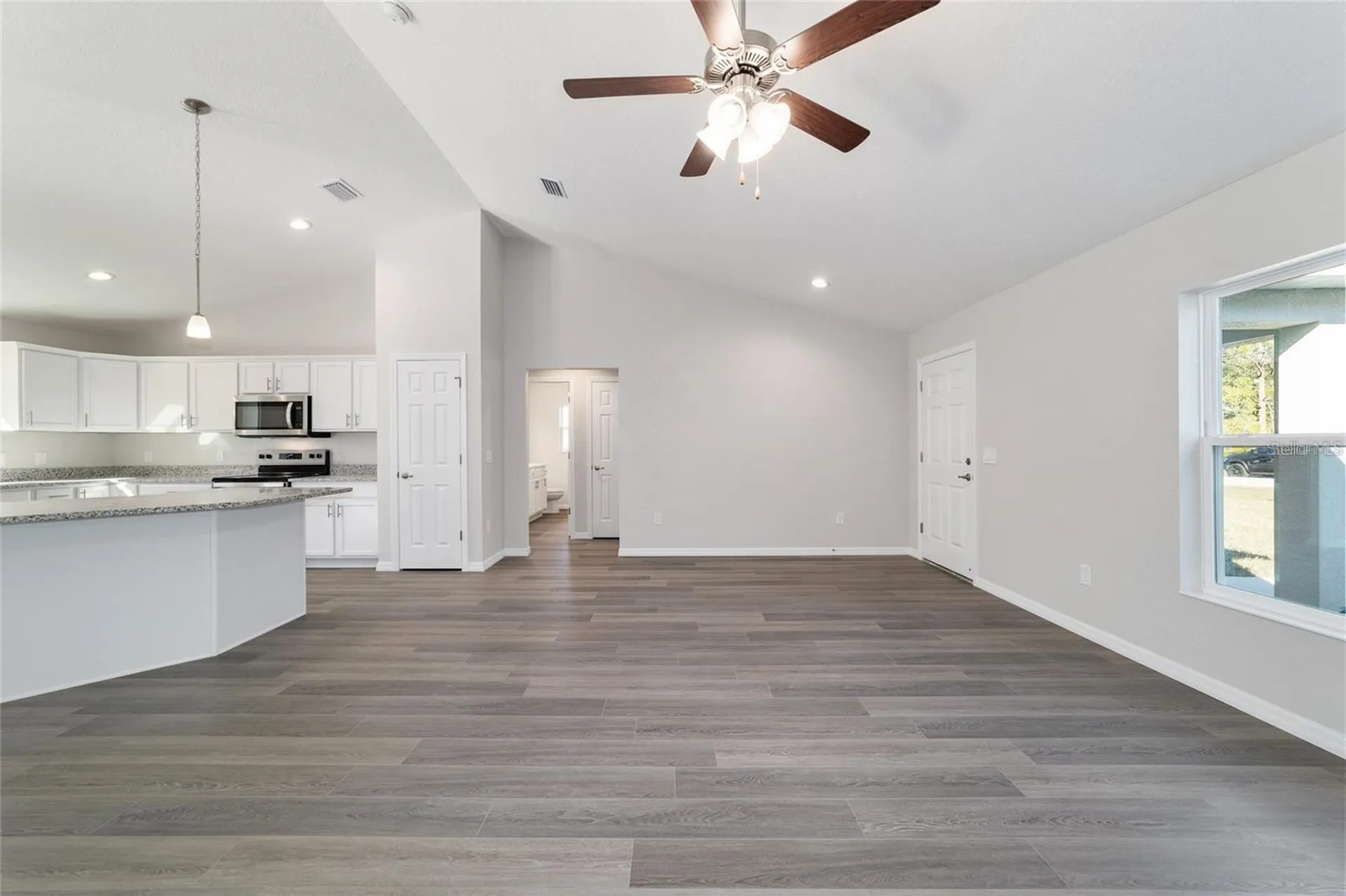 6411 SW 204 Avenue Dunnellon FL 34431