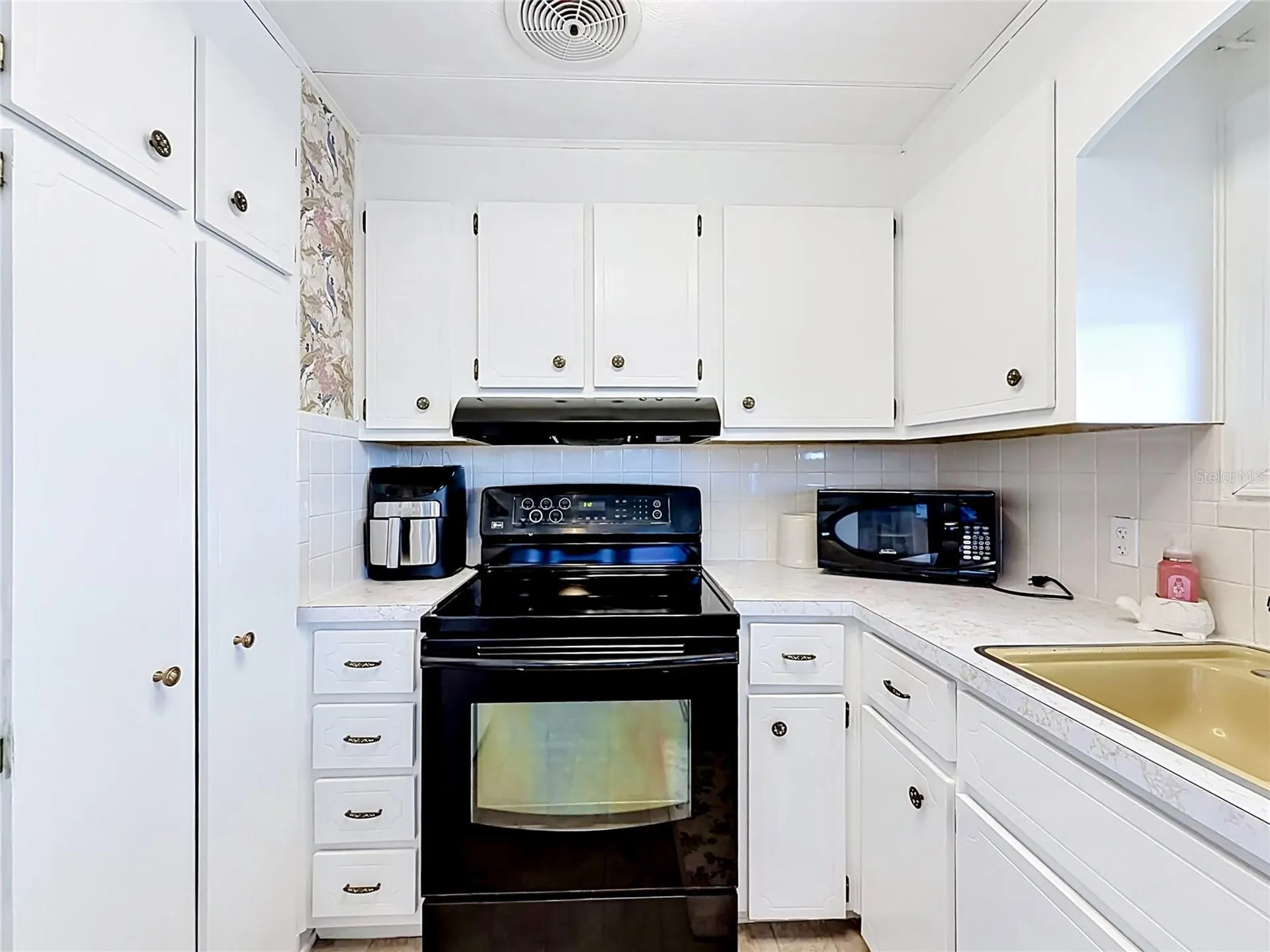 10193 N Lake Drive Largo FL 33773