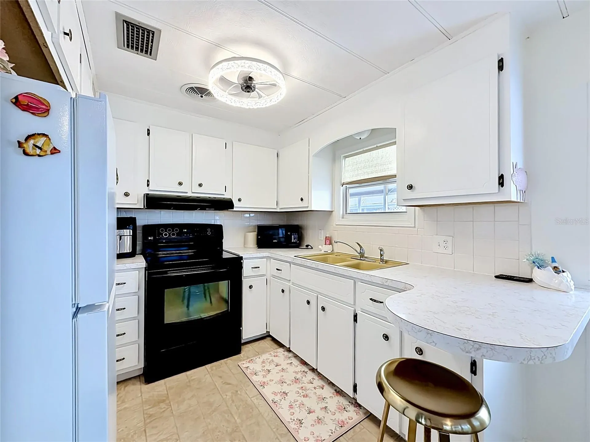 10193 N Lake Drive Largo FL 33773