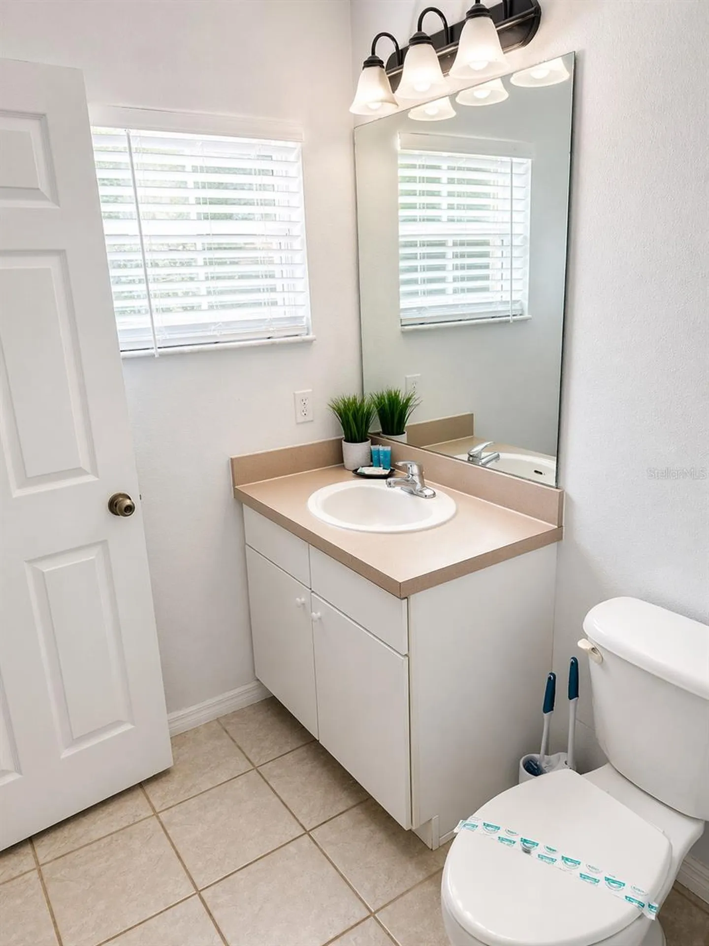 4734 Vero Beach Place Kissimmee FL 34746