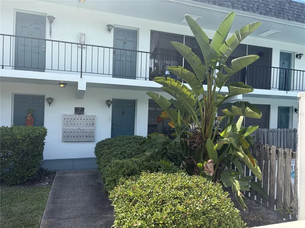 1485 Lakeview Road Clearwater FL 33756