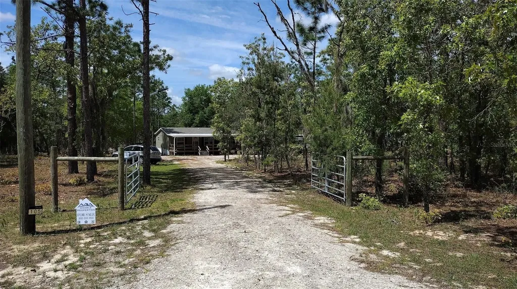 105 Slipper Way Hawthorne FL 32640
