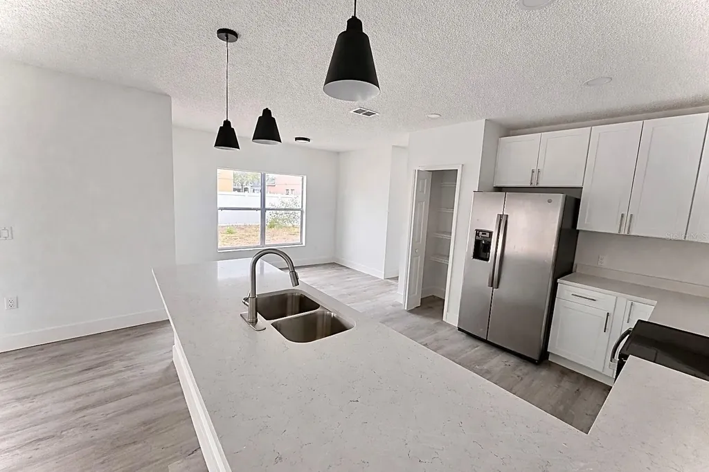 563 Bristol Circle Kissimmee FL 34758