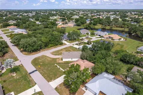 545 Encarnacion Street Punta Gorda FL 33983