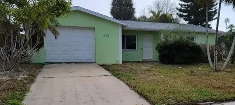 929 Bruce Avenue Clearwater Beach FL 33767