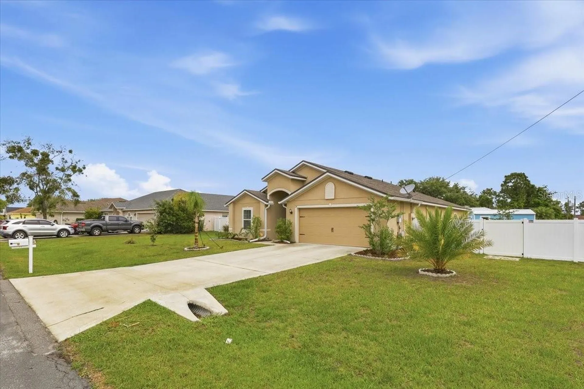 24 Bud Field Drive Palm Coast FL 32137