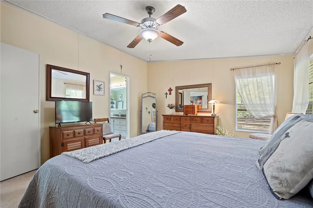 159 SW 70th Avenue Bell FL 32619