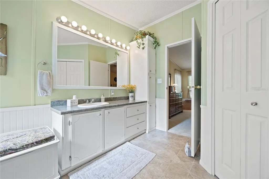 159 SW 70th Avenue Bell FL 32619