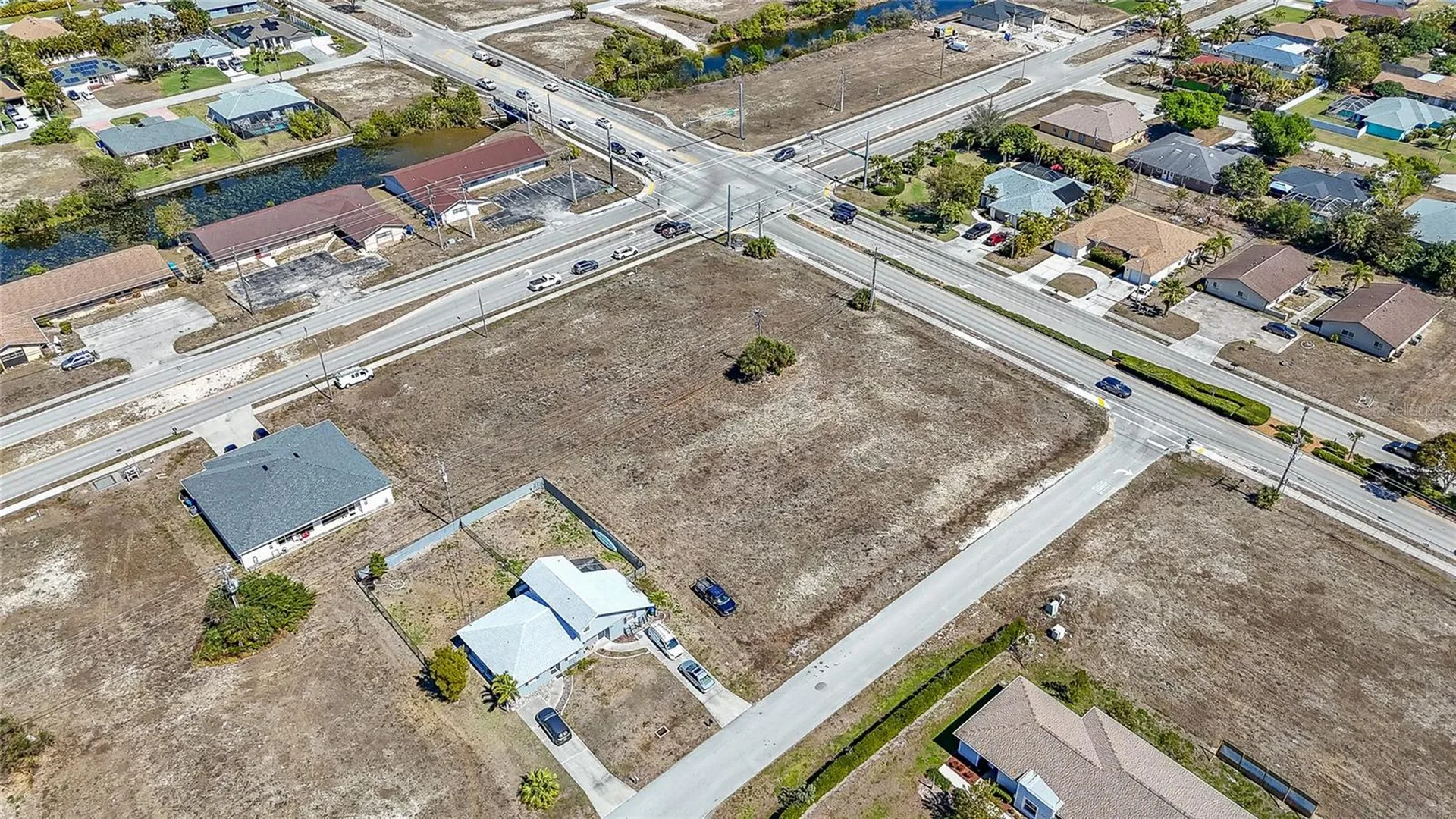 804 Gleason Parkway Cape Coral FL 33914