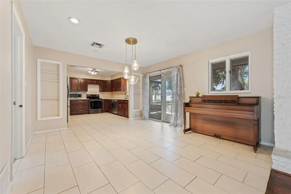 33651 Overton Drive Leesburg FL 34788