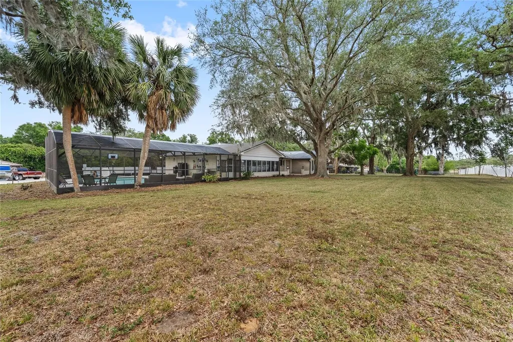 33651 Overton Drive Leesburg FL 34788
