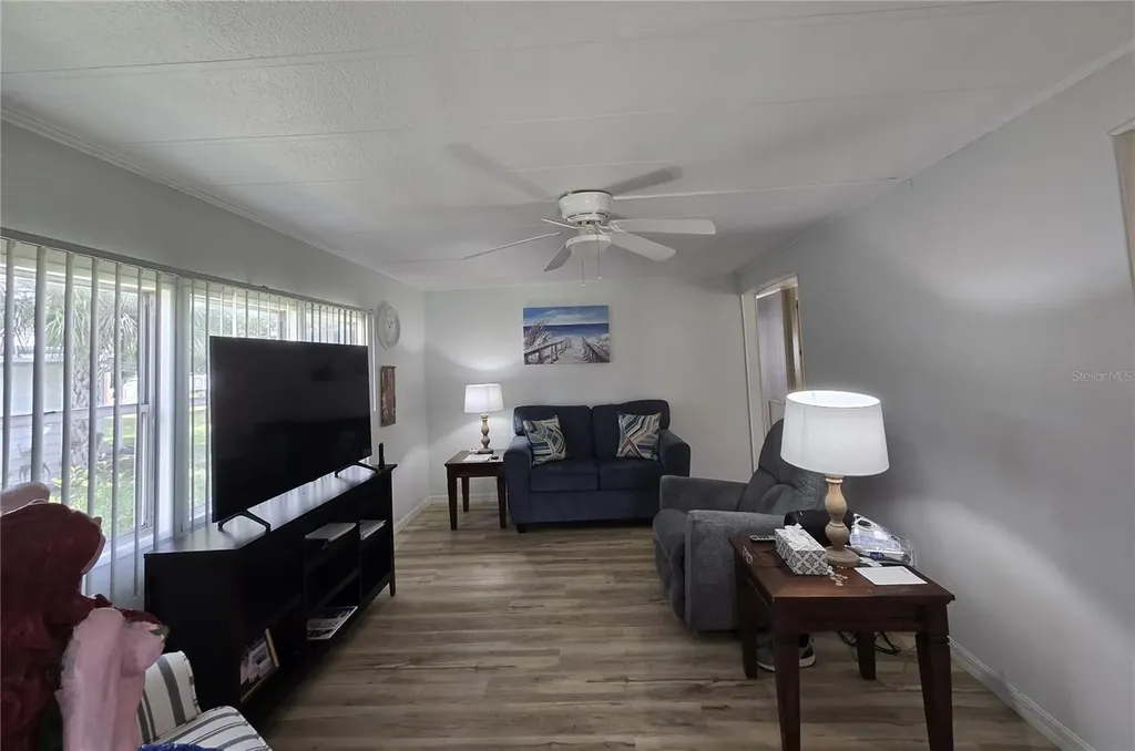 2011 Oak Grove Drive Zellwood FL 32798