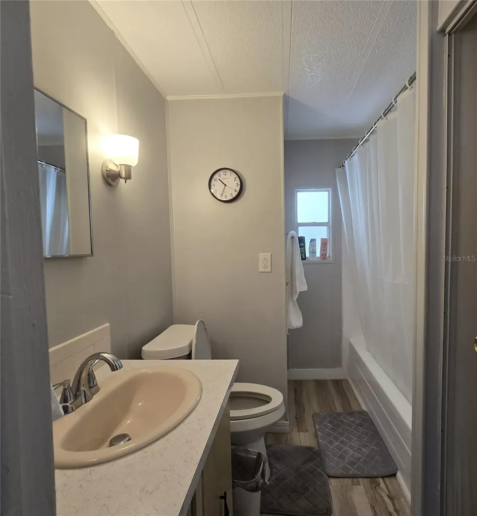 2011 Oak Grove Drive Zellwood FL 32798