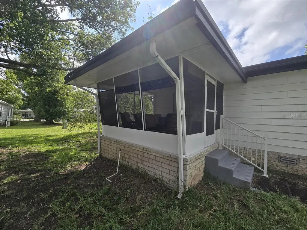 2011 Oak Grove Drive Zellwood FL 32798