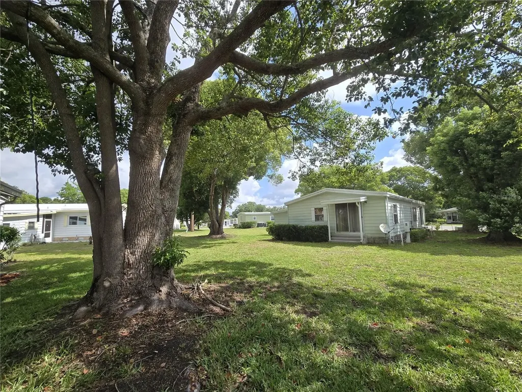 2011 Oak Grove Drive Zellwood FL 32798