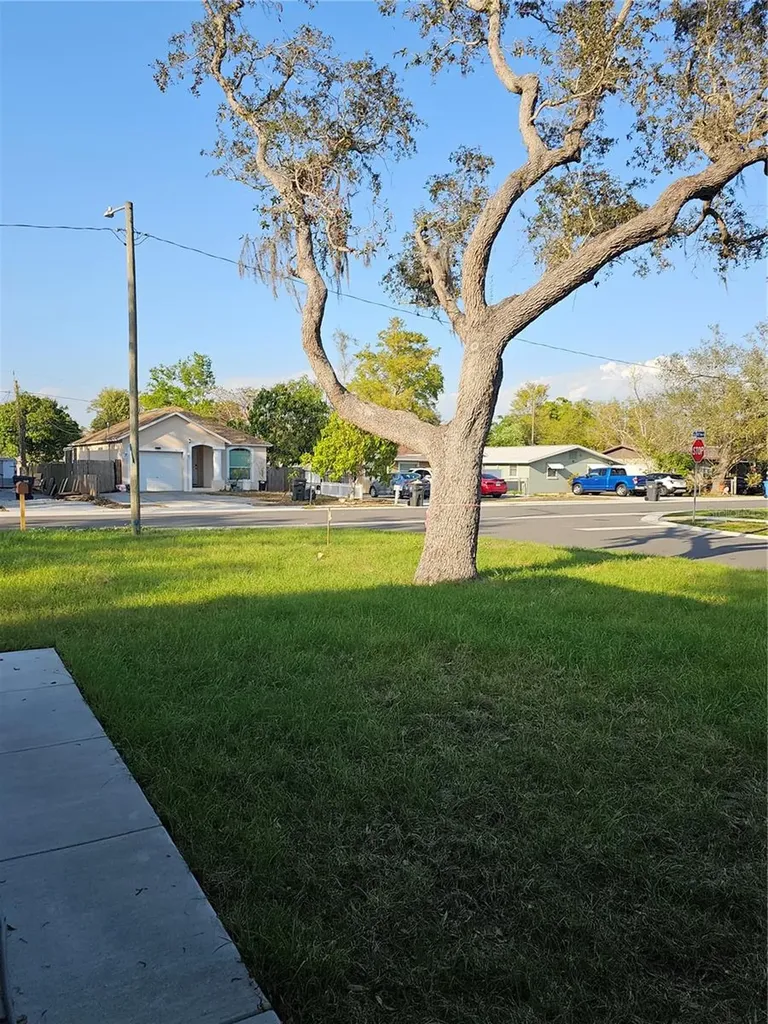 4502 42nd Avenue N St Petersburg FL 33714