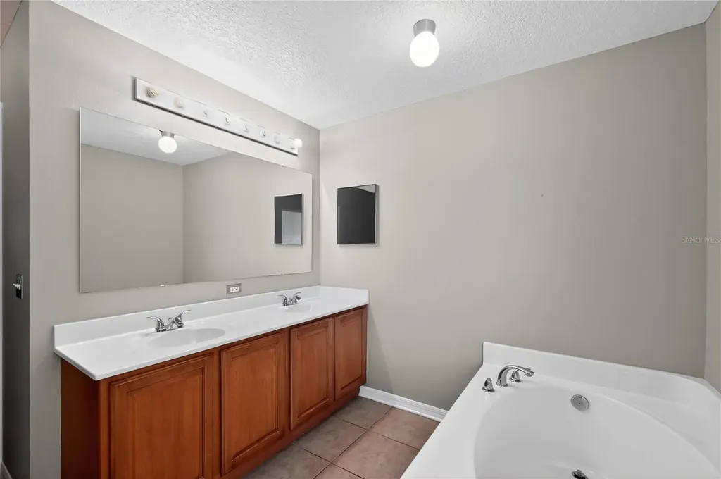 15536 Merlin Avenue Mascotte FL 34753