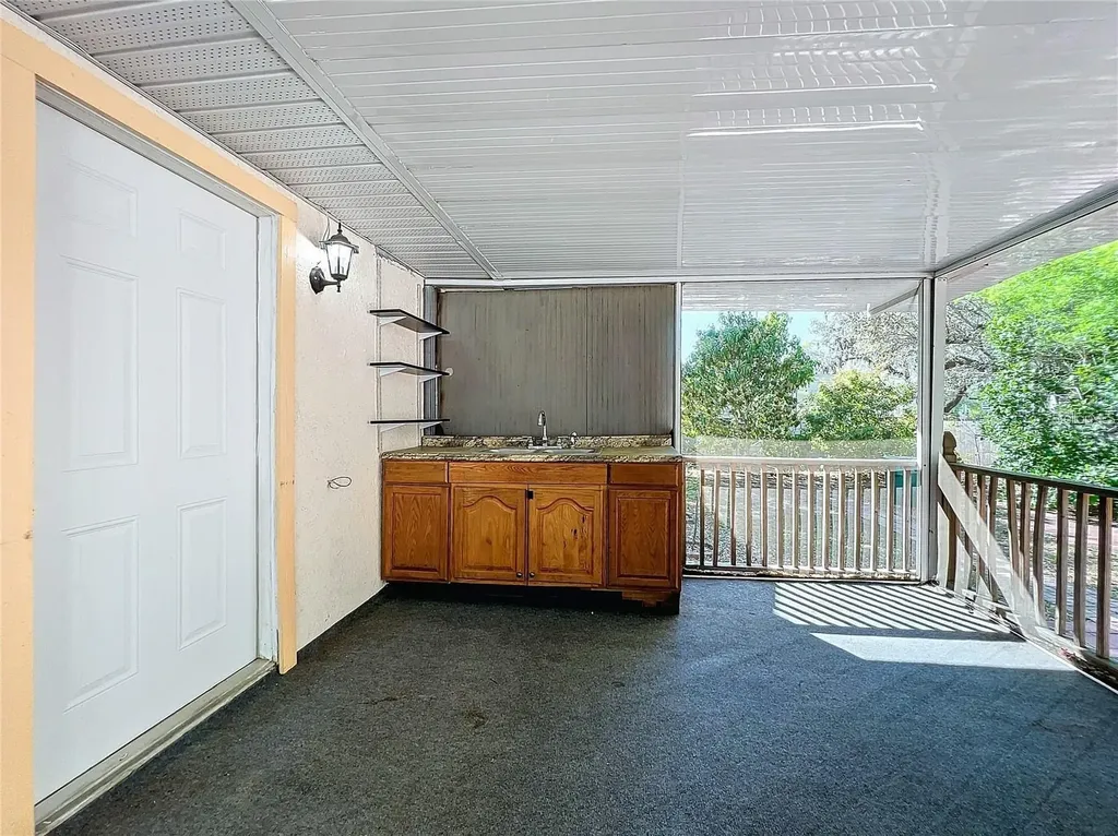 25 E Chesley Avenue Eustis FL 32726