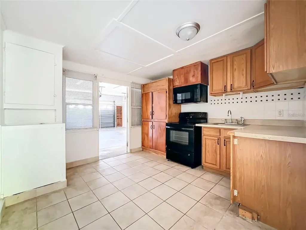 25 E Chesley Avenue Eustis FL 32726