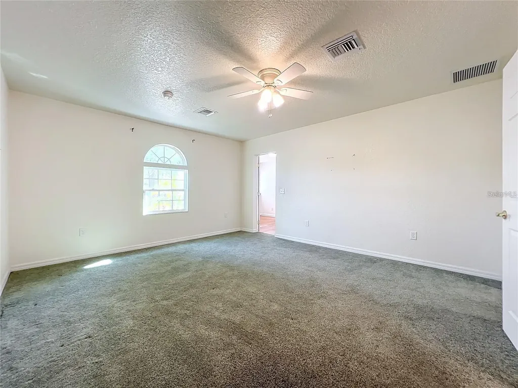 25 E Chesley Avenue Eustis FL 32726